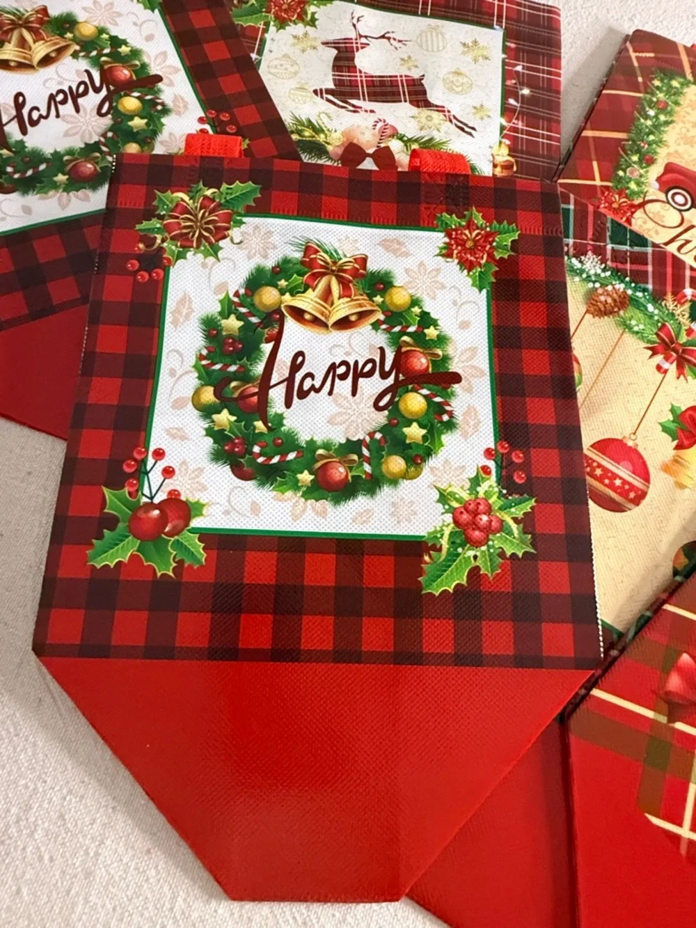 Set of 8 Festive Red Plaid Christmas Gift Bags - NWT